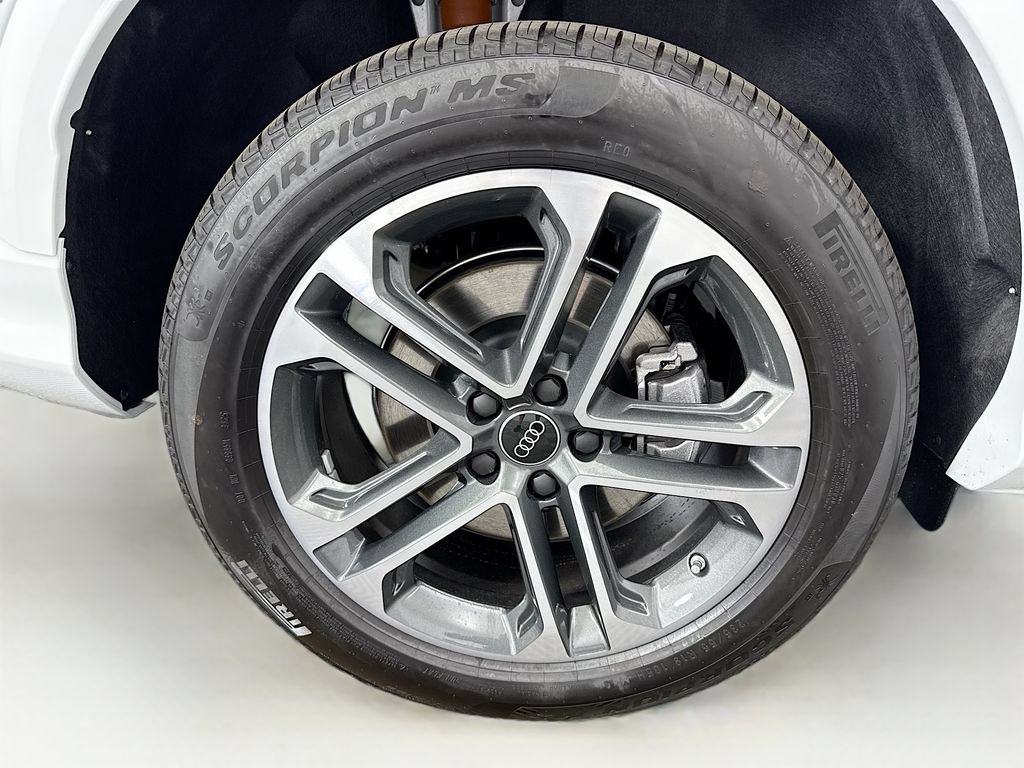 Used 2025 Audi Q5 Premium Plus w/ Premium Plus AWD/4WD image 33