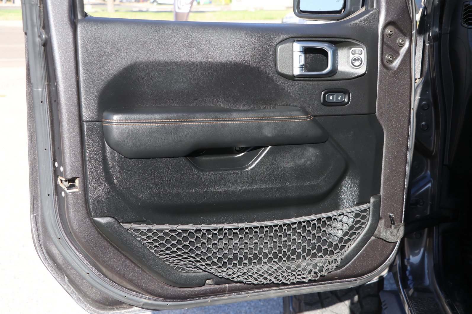 Used 2020 Jeep Wrangler Unlimited Sahara AWD/4WD image 10