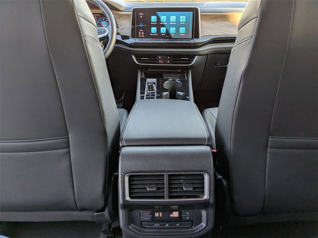 Used 2025 Volkswagen Atlas SE image 27