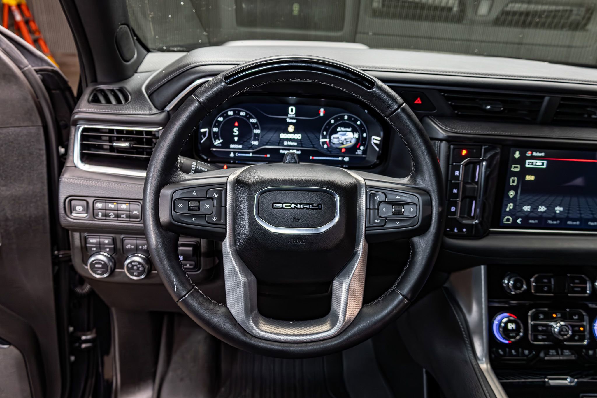 Used 2024 GMC Yukon XL Denali w/ Denali Reserve Package image 16