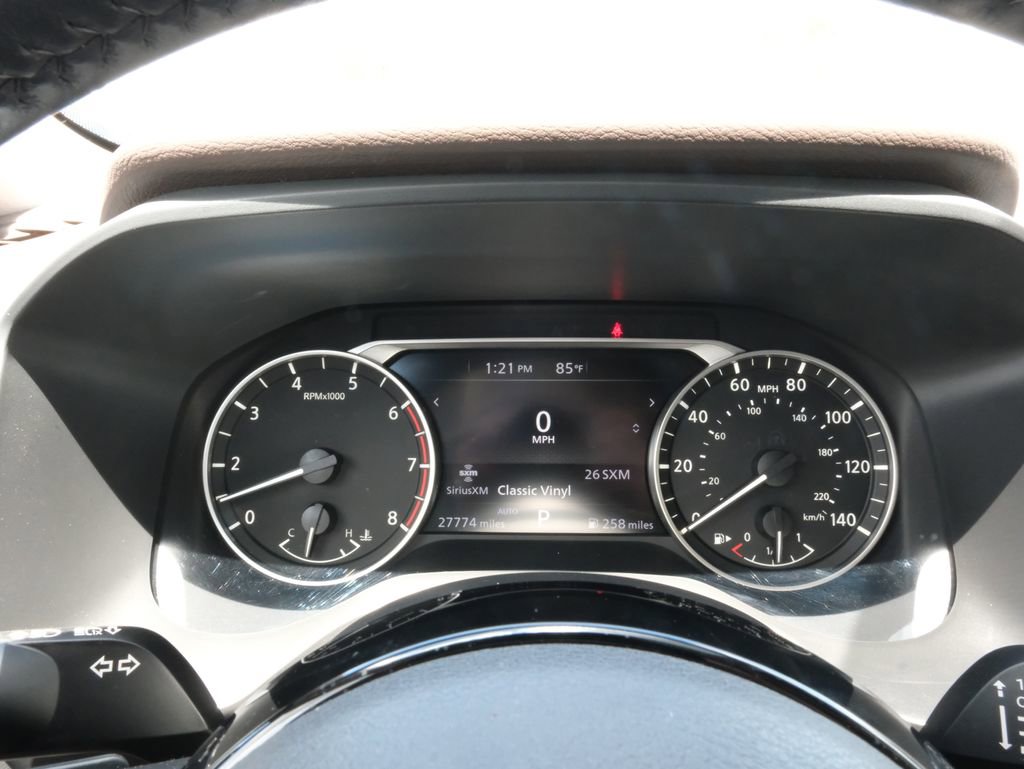 Used 2023 Nissan Rogue SL AWD/4WD image 6