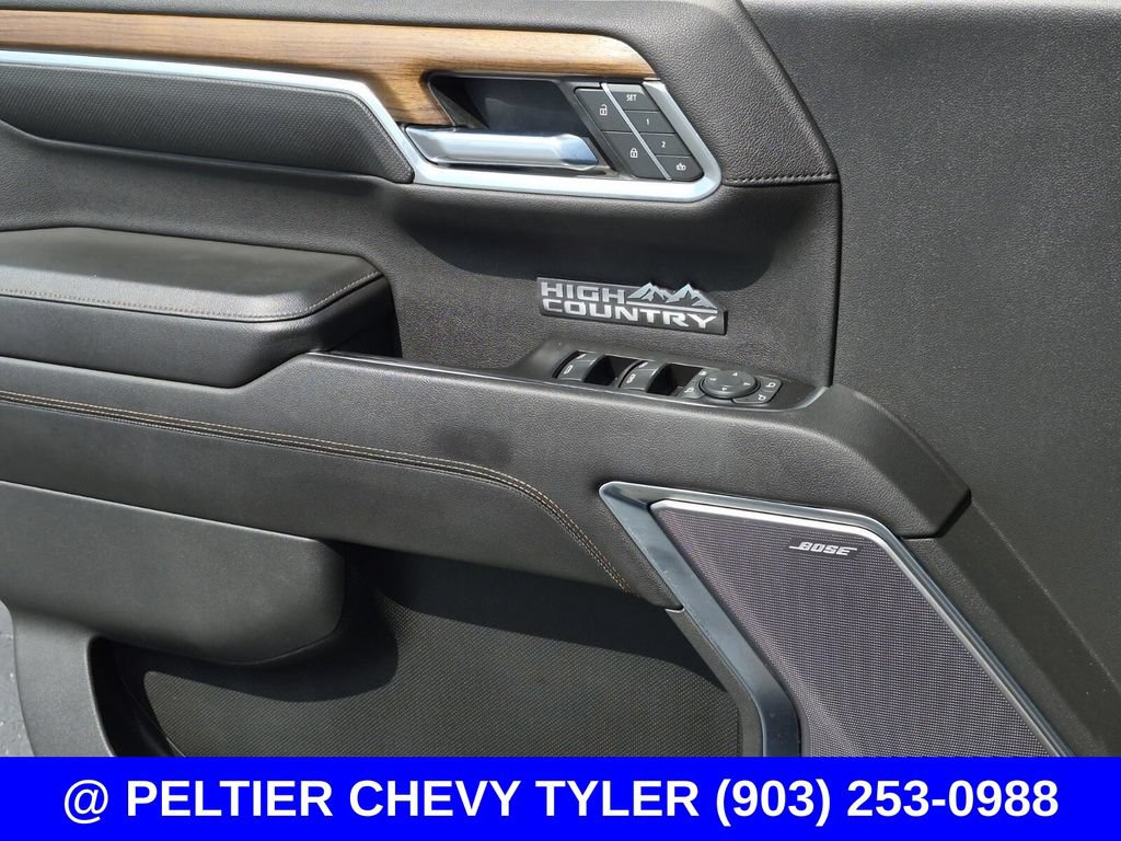 Used 2022 Chevrolet Silverado 1500 High Country w/ High Country Premium Package AWD/4WD image 32