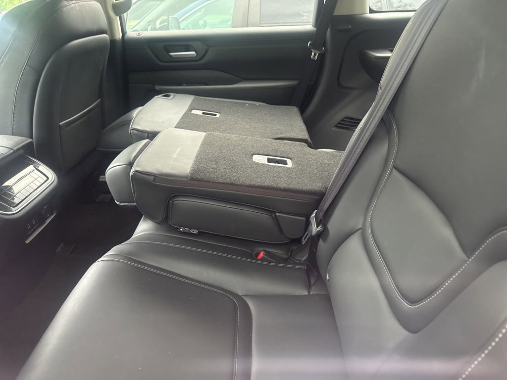 Certified 2025 Nissan Armada SV AWD/4WD image 6