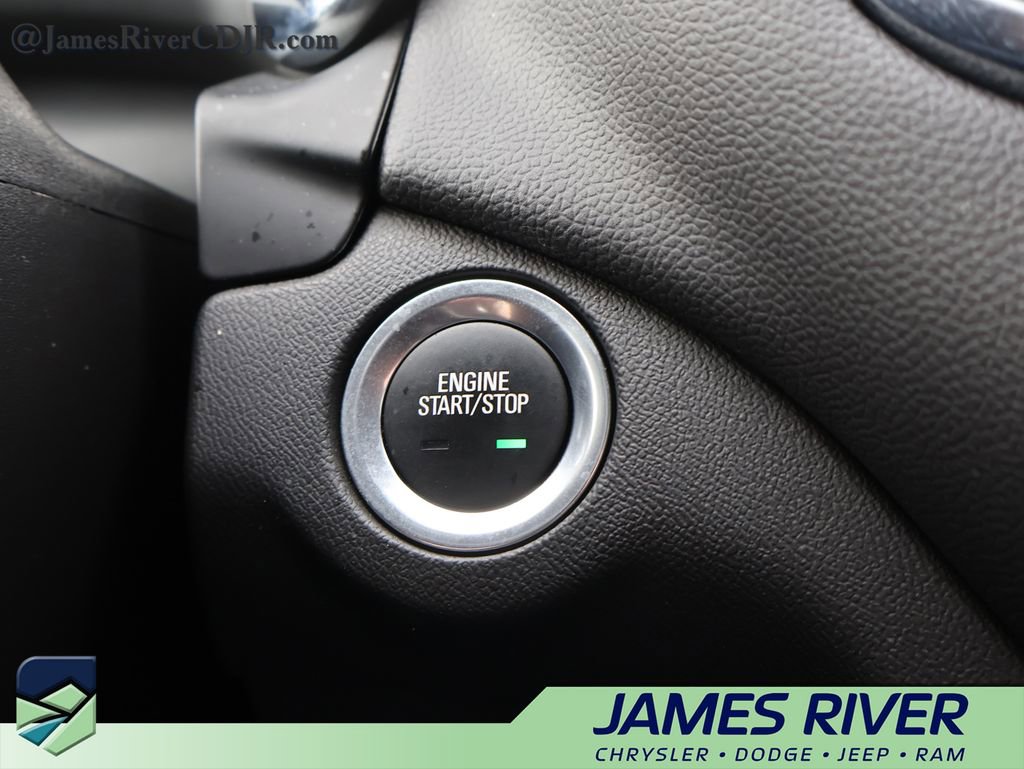 Used 2024 Chevrolet Equinox LT image 32