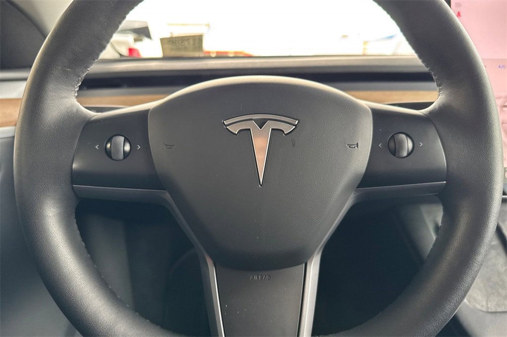 Used 2023 Tesla Model Y Long Range image 22