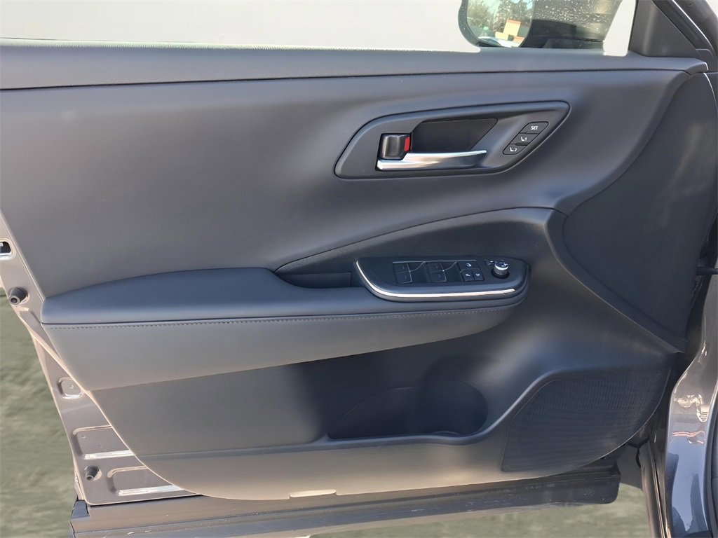 Used 2023 Toyota Crown XLE image 20