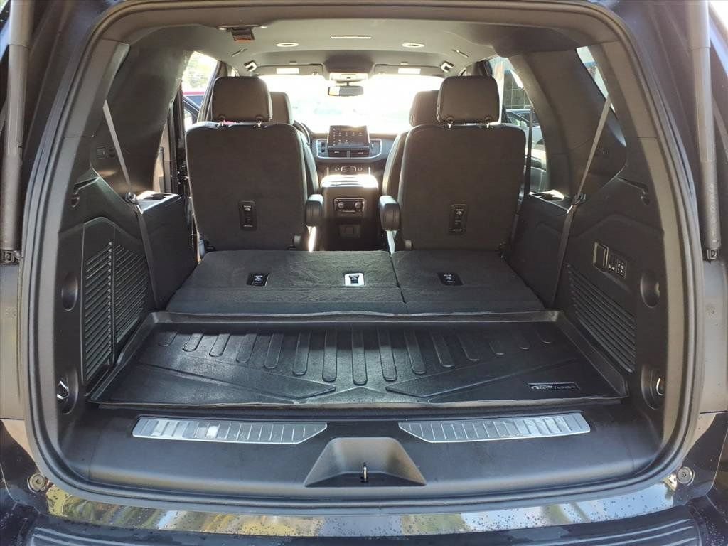 Used 2023 Chevrolet Tahoe Z71 w/ Luxury Package AWD/4WD image 18