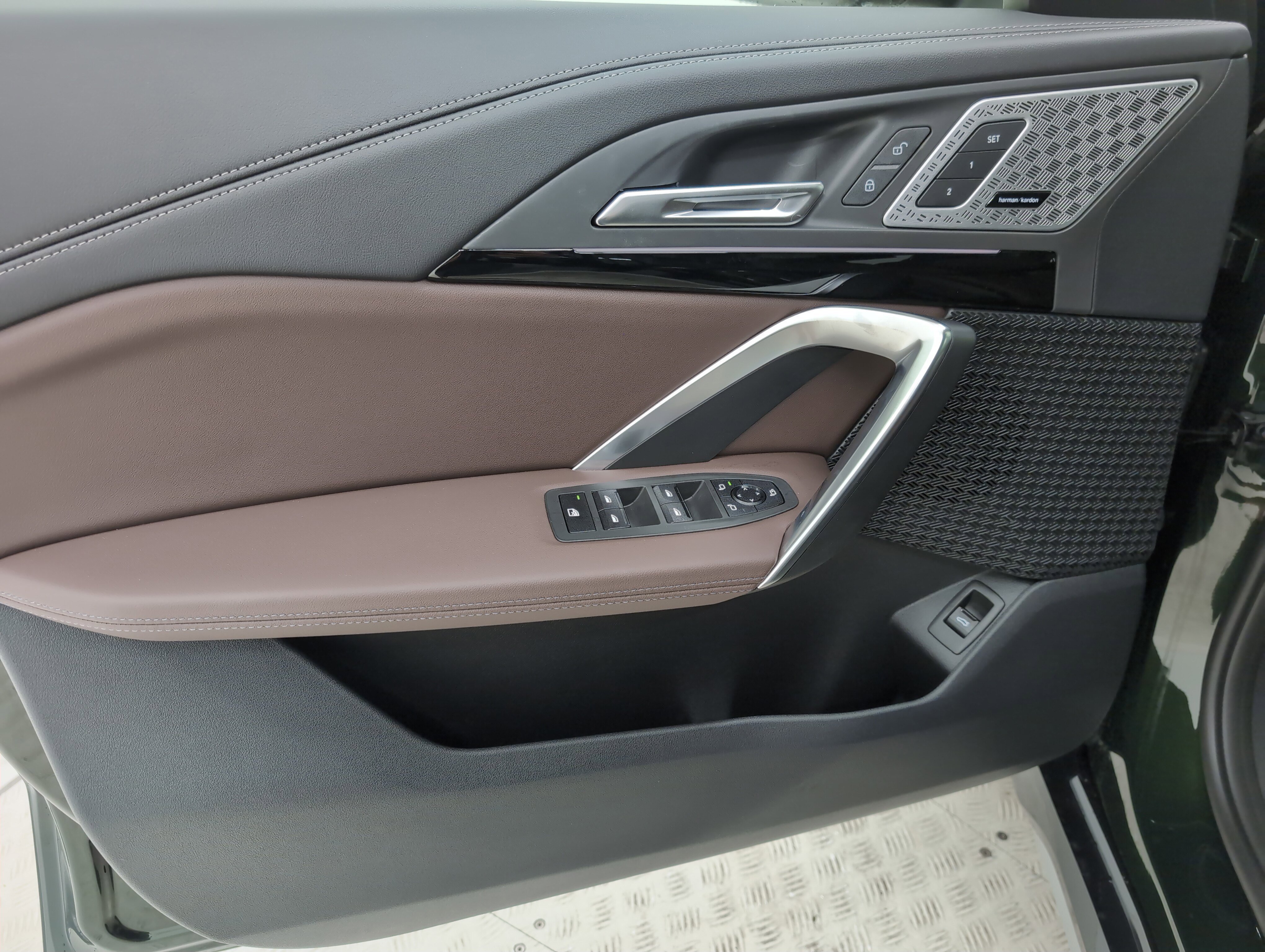 New 2025 BMW X1 xDrive28i w/ Premium Package image 11