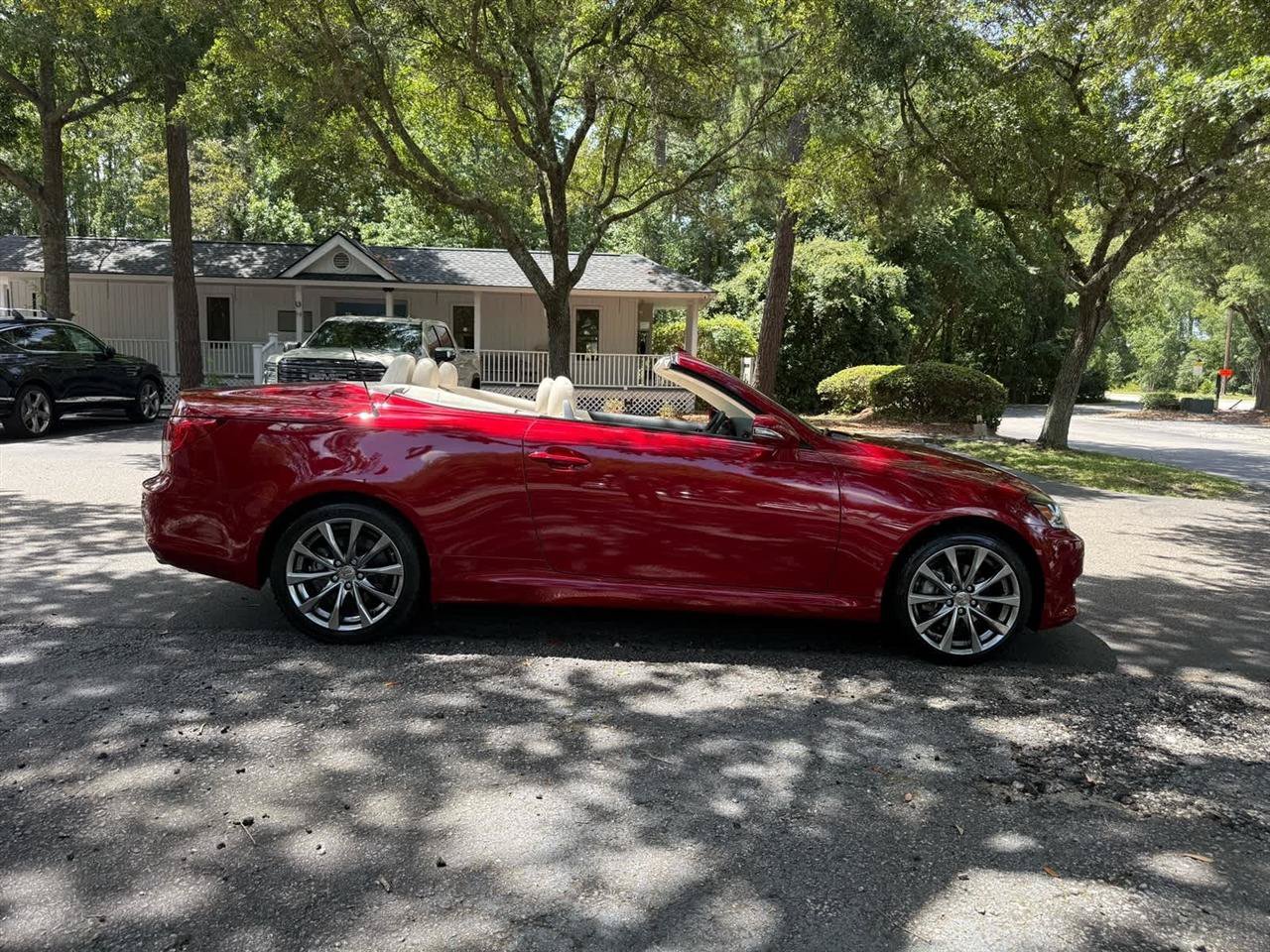 Used 2014 Lexus IS 250C w/ Navigation System Package RWD image 4