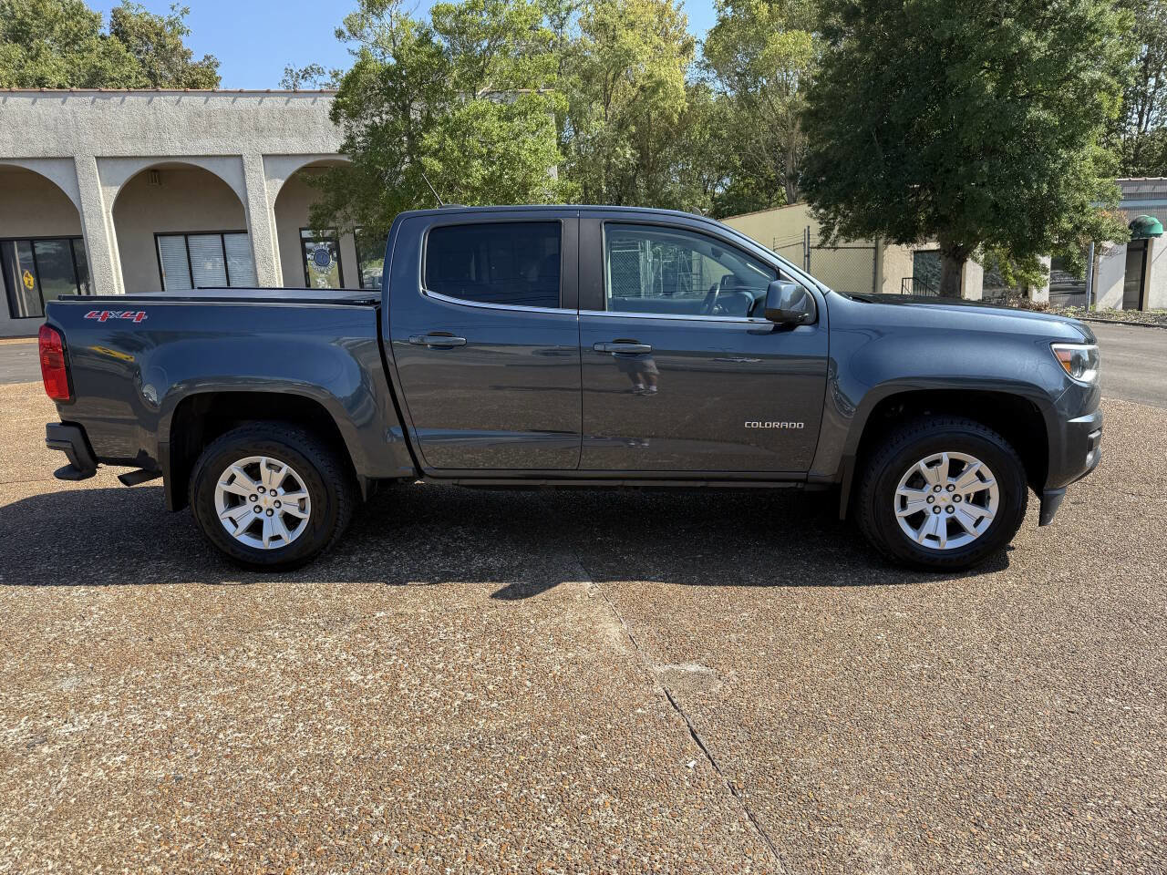 Used 2019 Chevrolet Colorado LT w/ Safety Package image 4