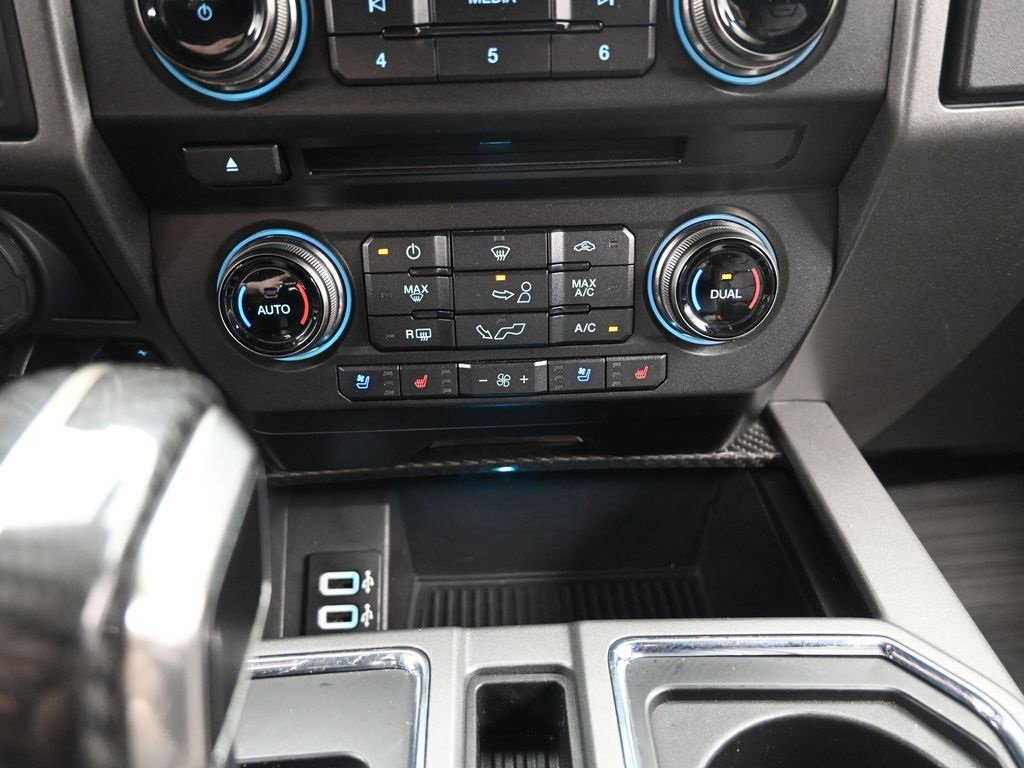 Used 2018 Ford F150 Raptor w/ Equipment Group 802A Luxury image 13