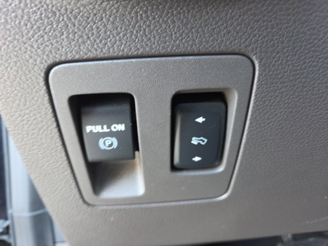 Used 2019 Ford Expedition XLT w/ Equipment Group 202A RWD image 25