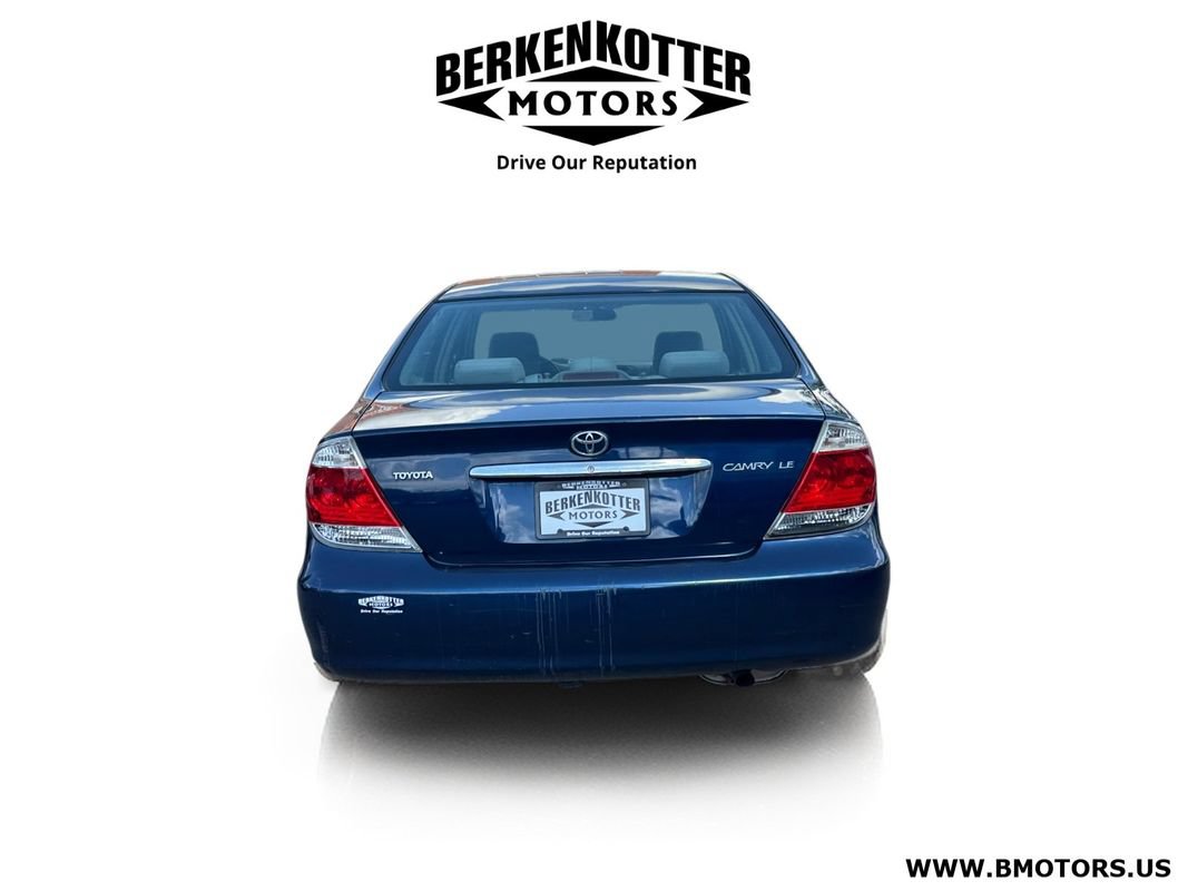 Used 2005 Toyota Camry LE FWD image 4