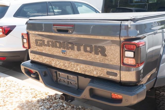 Used 2020 Jeep Gladiator Overland AWD/4WD image 5