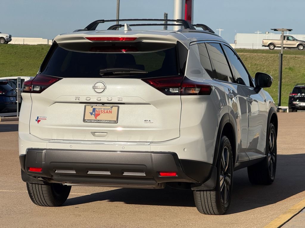 Used 2025 Nissan Rogue SL image 9