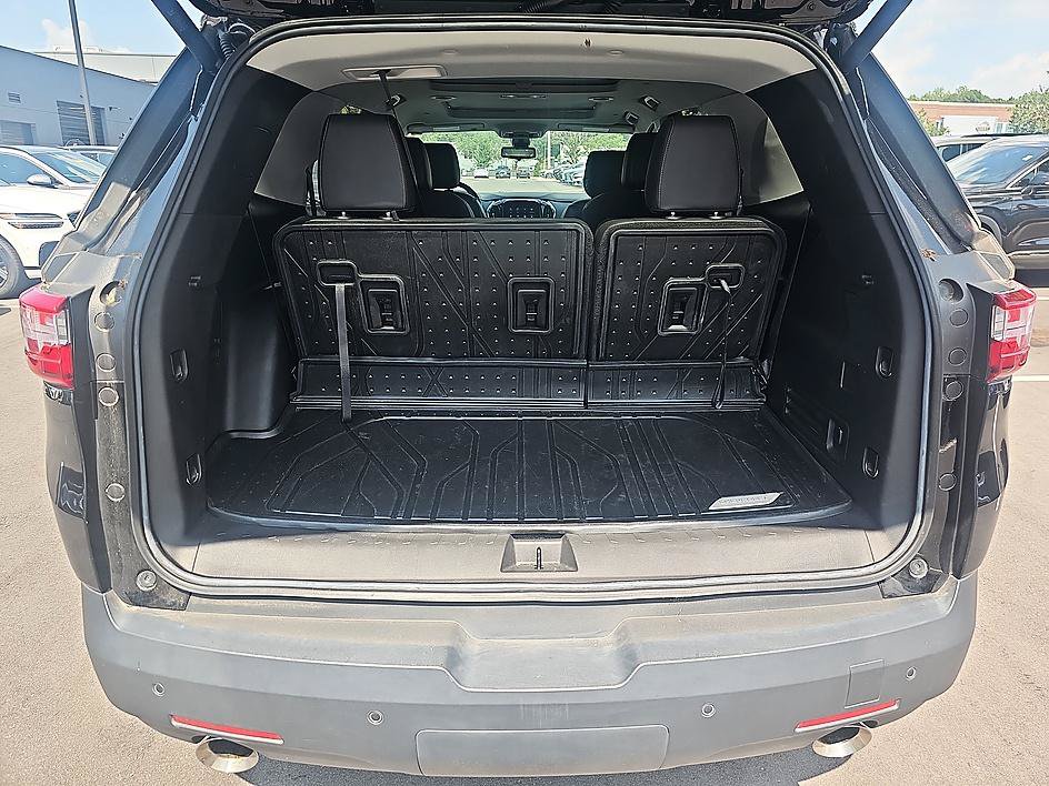 Used 2021 Chevrolet Traverse RS w/ LPO, Floor Liner Package AWD/4WD image 34
