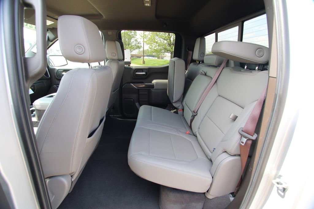 Used 2021 Chevrolet Silverado 1500 LTZ AWD/4WD image 8