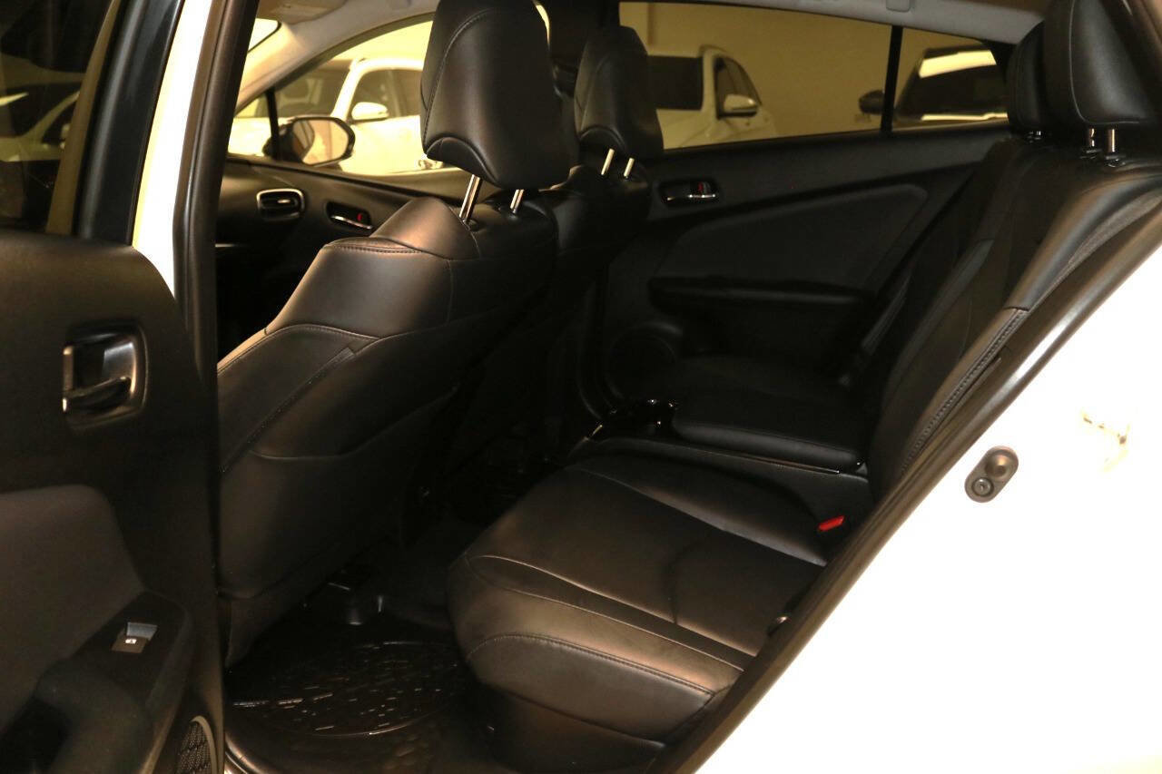 Used 2017 Toyota Prius Prime Advanced image 13