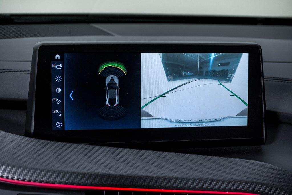 Used 2019 BMW i8 Base image 23