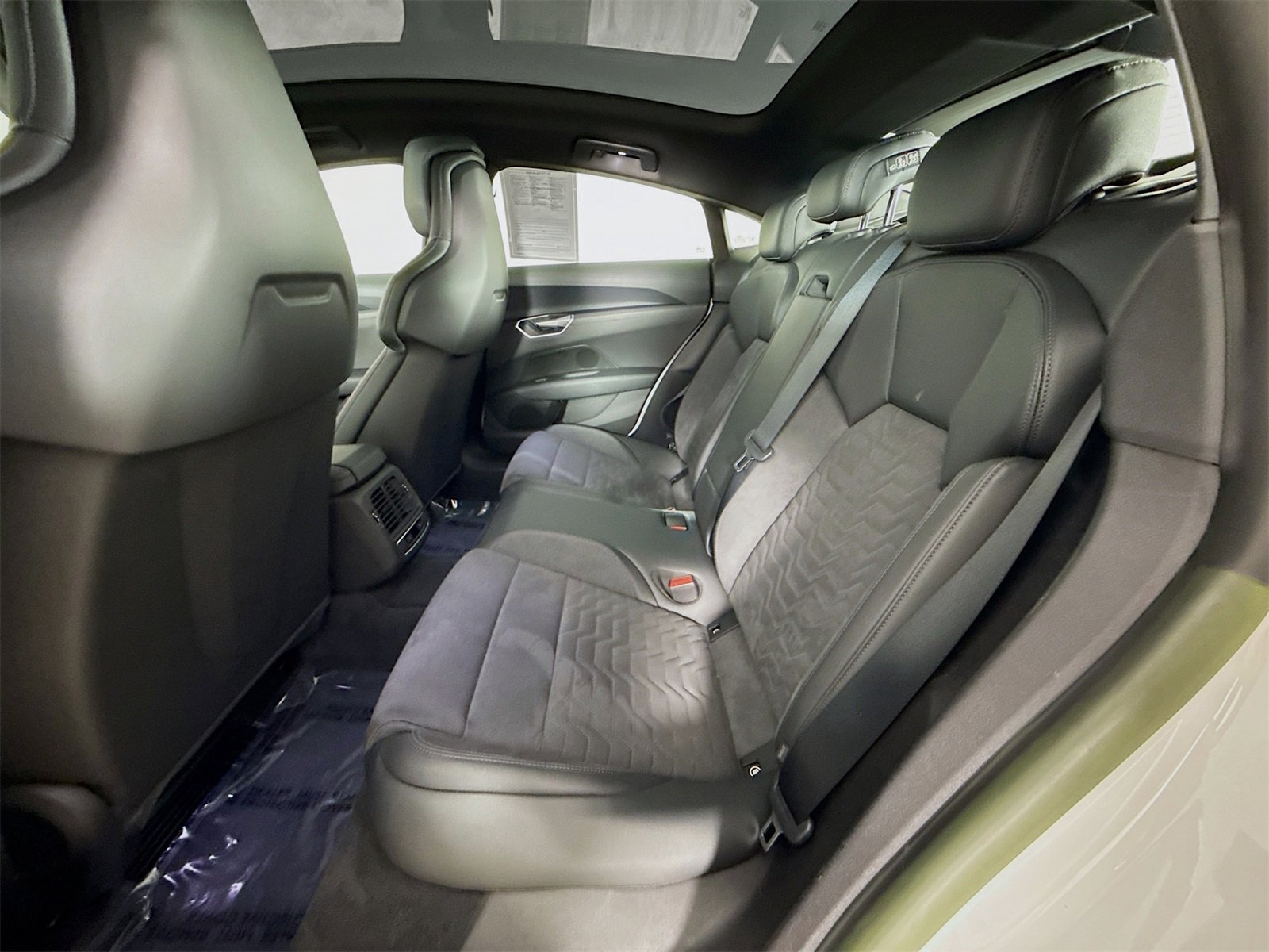 Certified 2022 Audi e-tron GT Premium Plus image 25