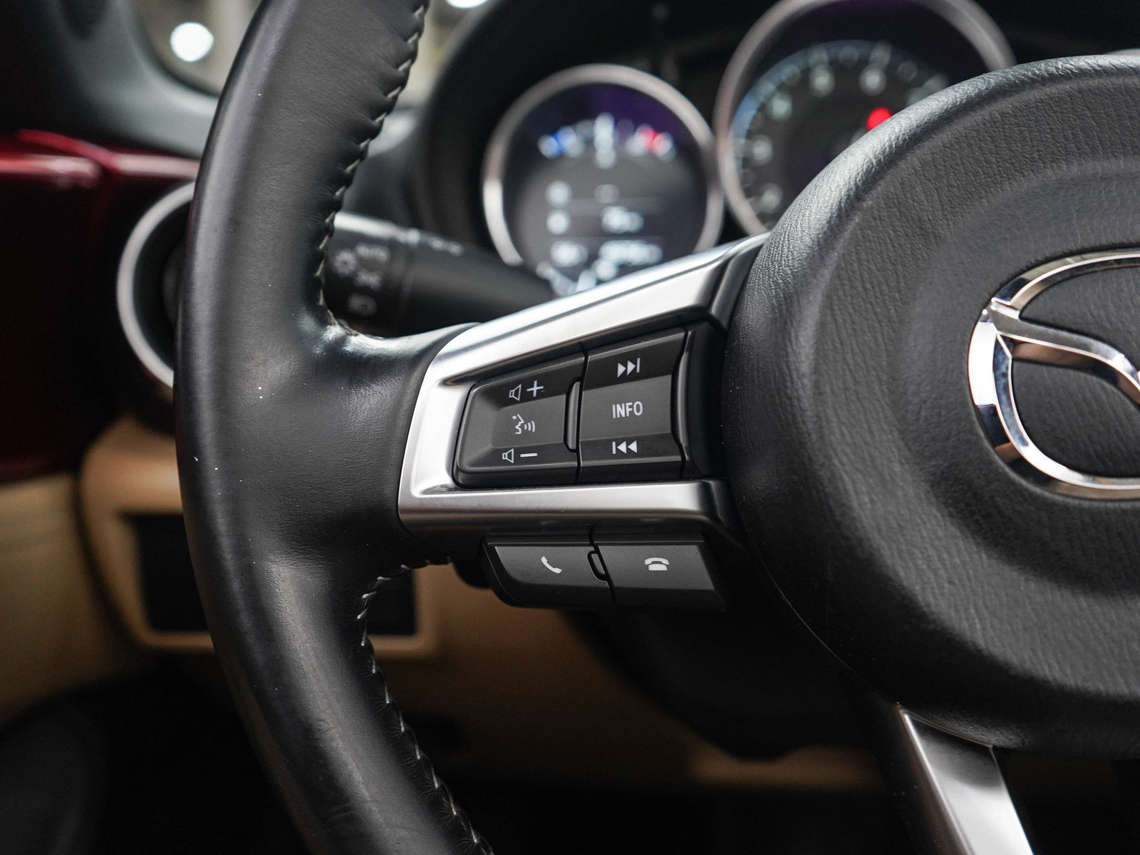 Used 2020 MAZDA MX-5 Miata RF Grand Touring RWD image 24