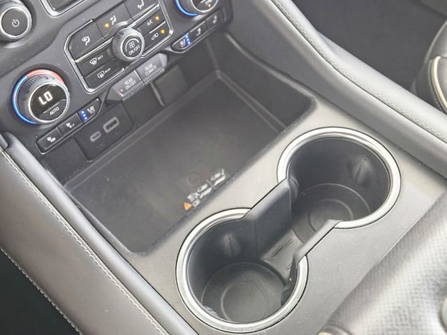 Used 2023 Chevrolet Suburban Premier image 24