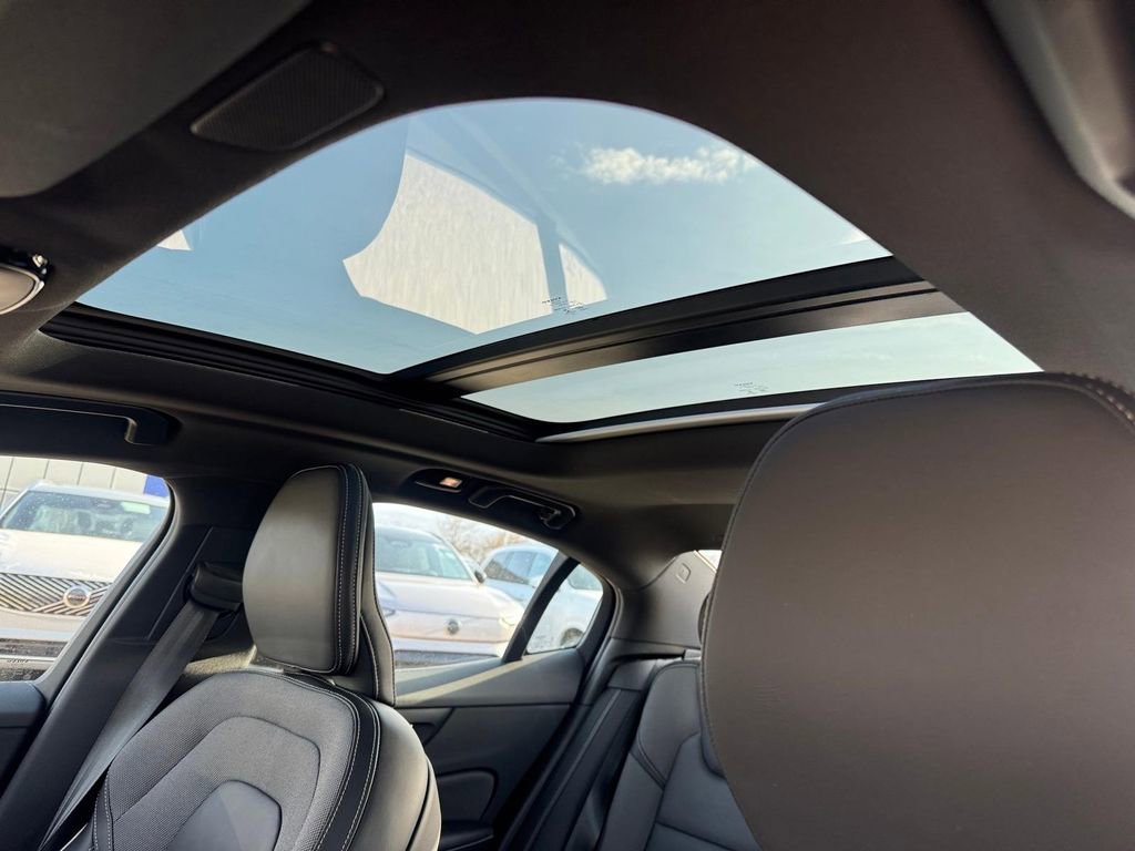 Certified 2023 Volvo S60 T8 Ultimate image 6
