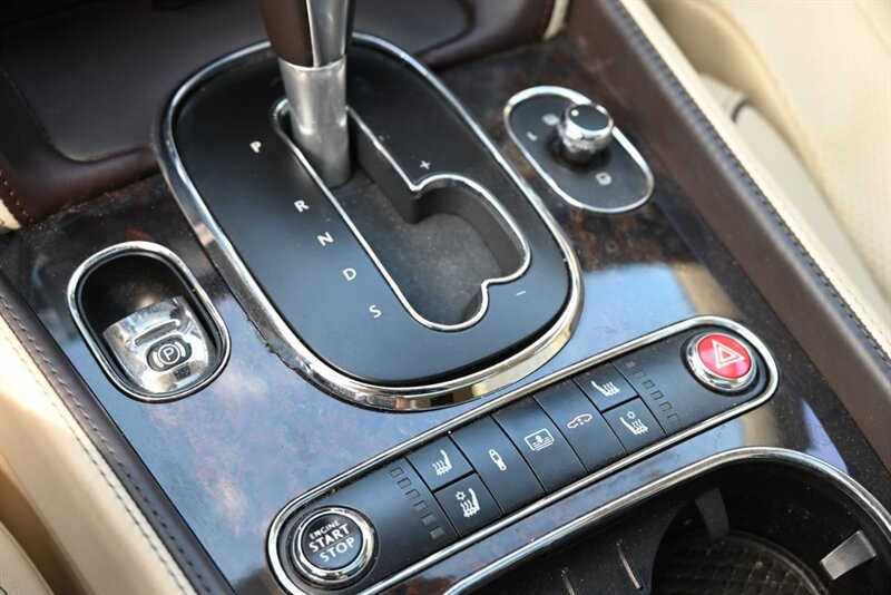 Used 2016 Bentley Flying Spur V8 AWD/4WD image 42