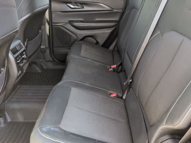Certified 2023 Jeep Grand Cherokee Laredo AWD/4WD image 19