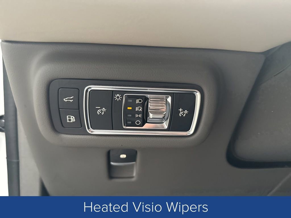 Used 2024 Lincoln Nautilus Reserve w/ Equipment Group 202A image 12