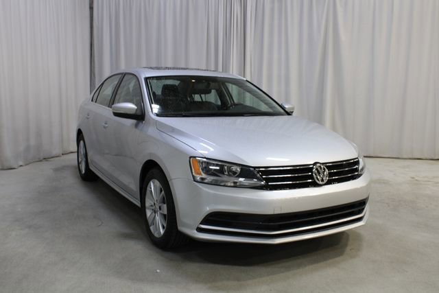 Used 2015 Volkswagen Jetta TDI SE FWD image 36