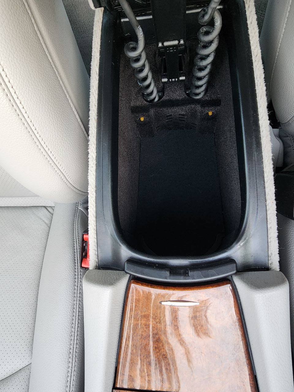 Used 2005 Mercedes-Benz E 320 Sedan image 34