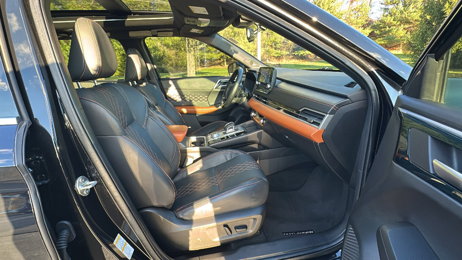 Used 2022 Mitsubishi Outlander SEL image 25