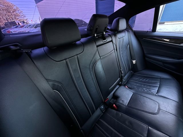 Used 2019 BMW 540i w/ Convenience Package image 36