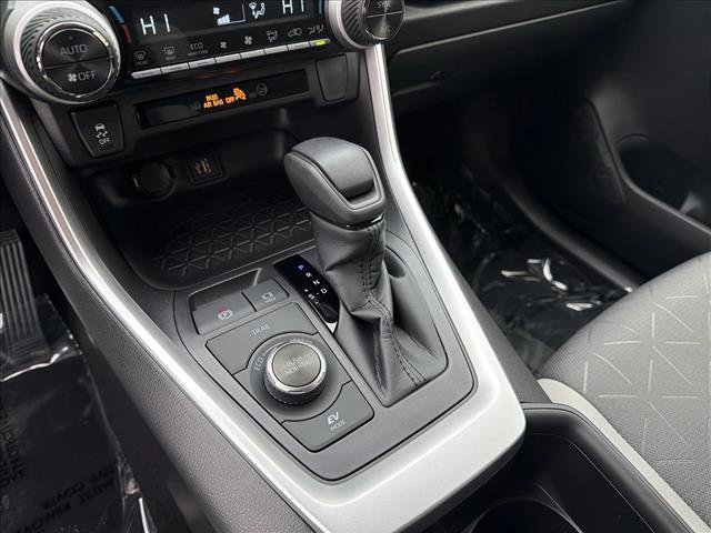 New 2025 Toyota RAV4 XLE image 18