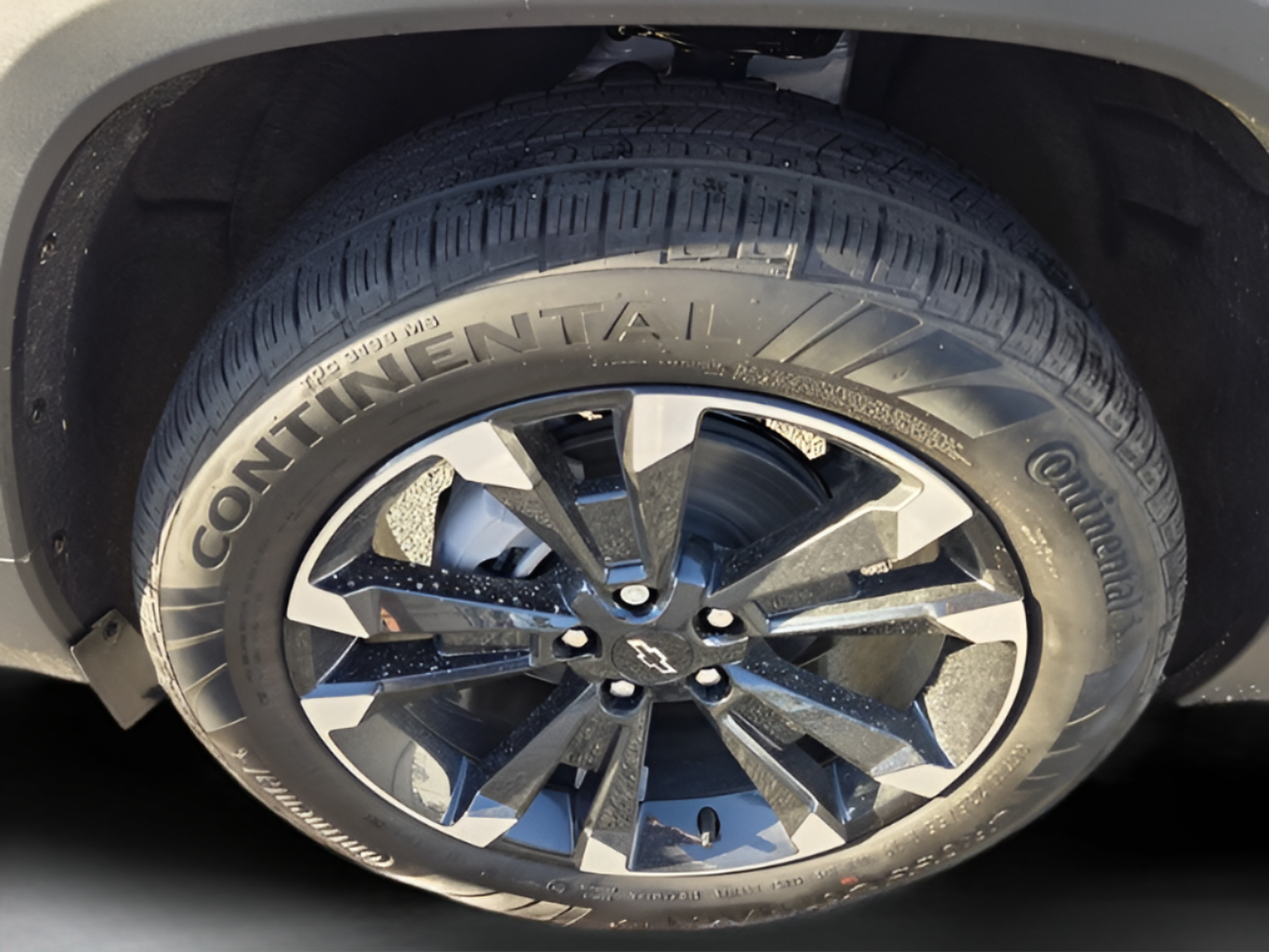 New 2027 Chevrolet Equinox RS w/ Safety and Technology Package FWD image 30