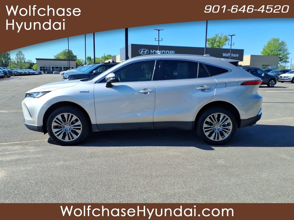 Used 2021 Toyota Venza XLE w/ Carpet Mat Package (TMS) AWD/4WD image 2