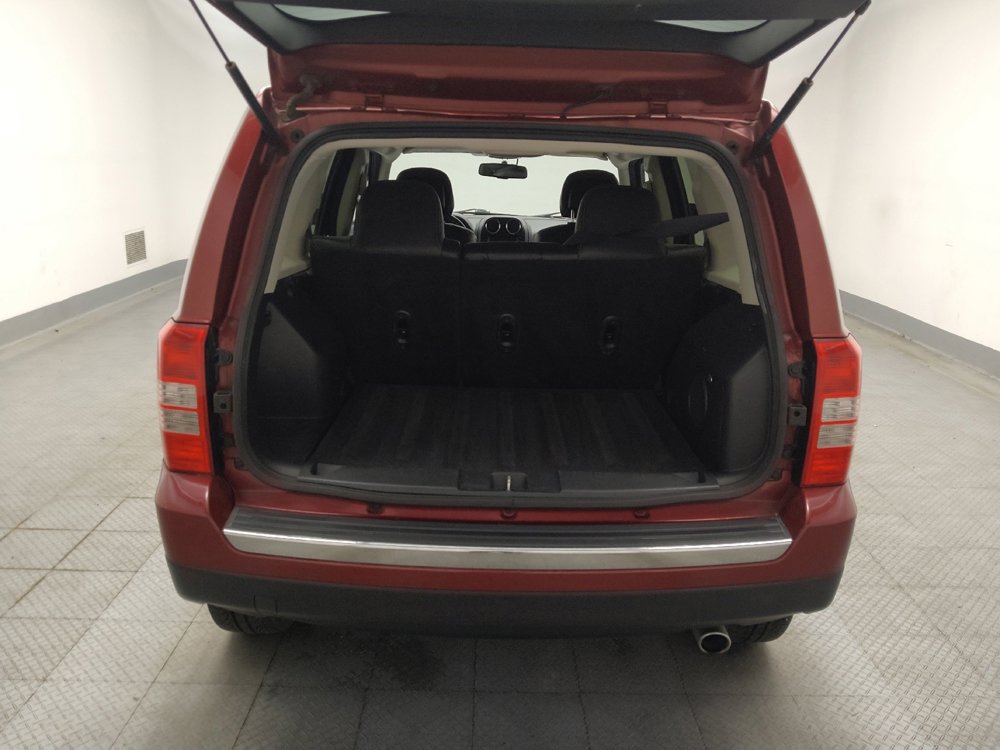 Used 2016 Jeep Patriot High Altitude AWD/4WD image 29