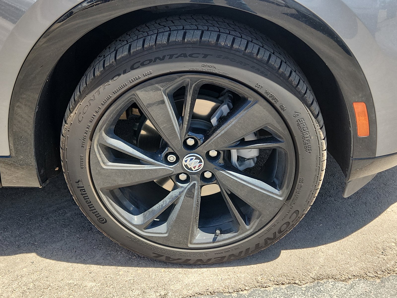 Used 2022 Buick Envision Essence w/ Sport Touring Package FWD image 7