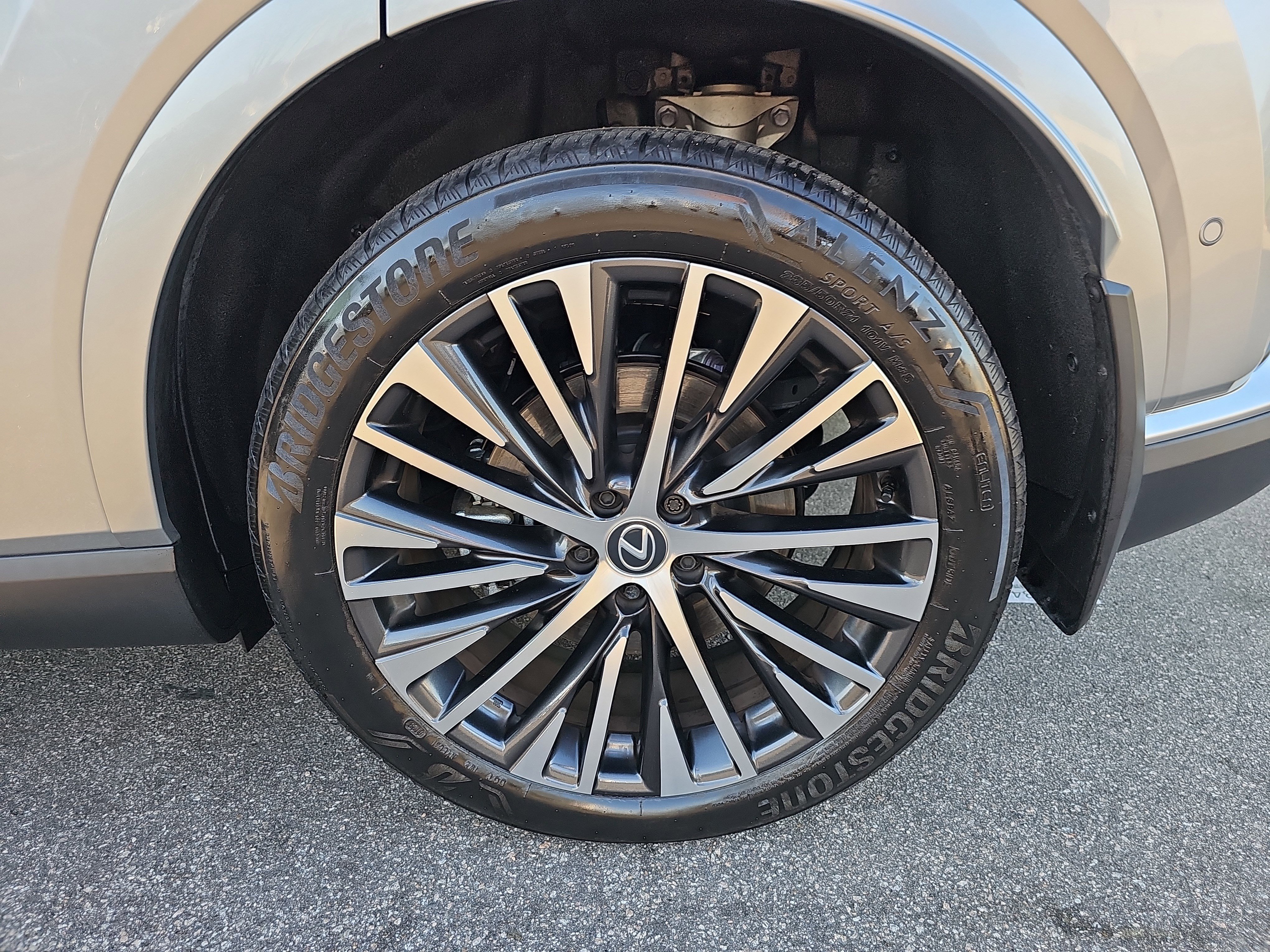 Used 2024 Lexus RX 350 Premium Plus w/ Convenience Package image 35