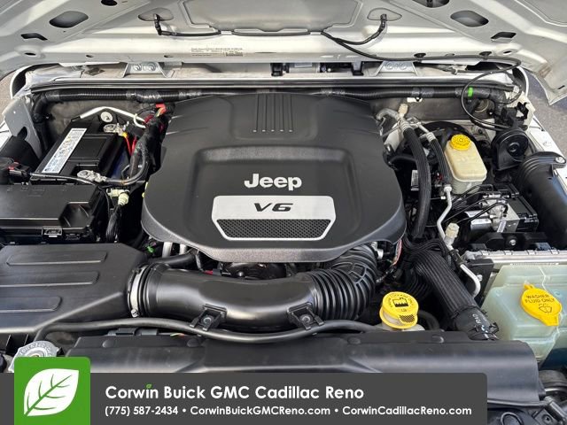 Used 2015 Jeep Wrangler Unlimited Sport image 29