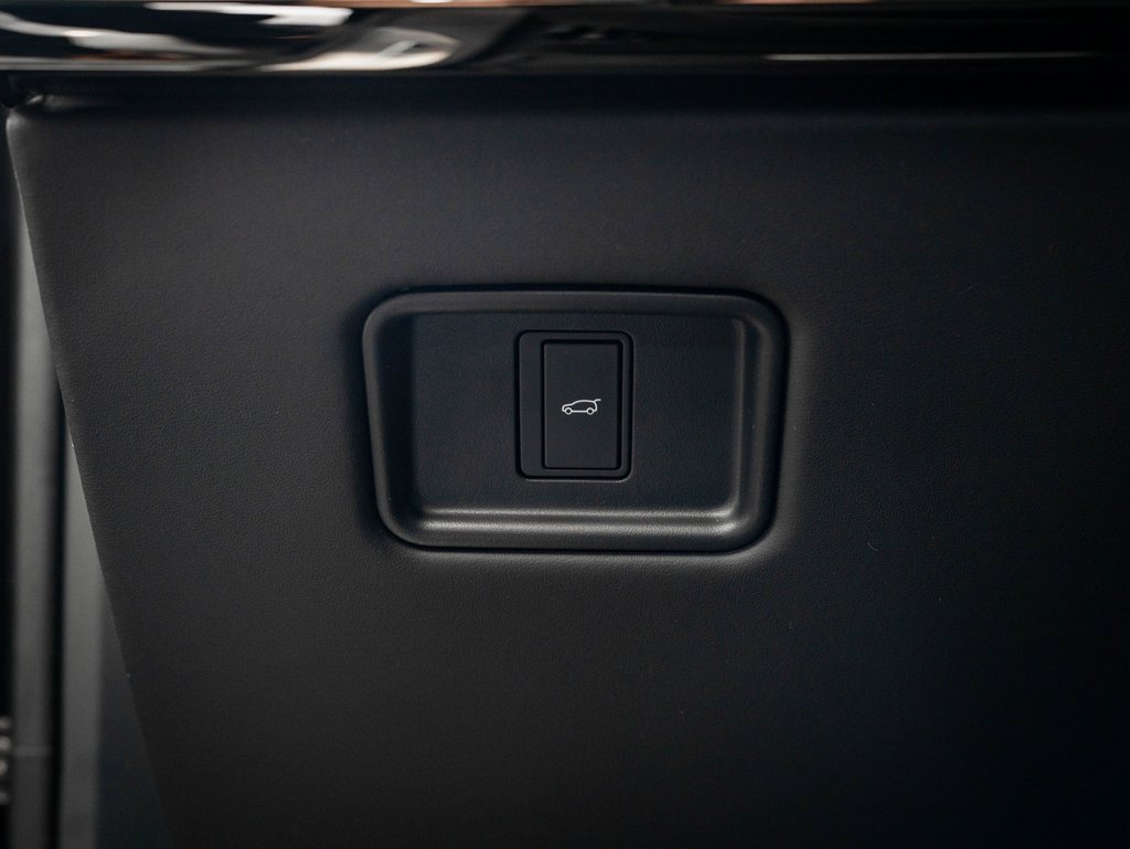 New 2026 Land Rover Range Rover Sport SV image 44