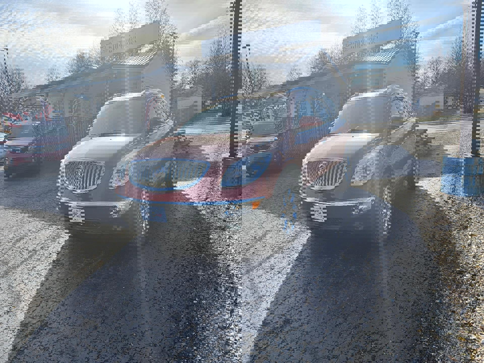 Used 2012 Buick Enclave Premium image 2