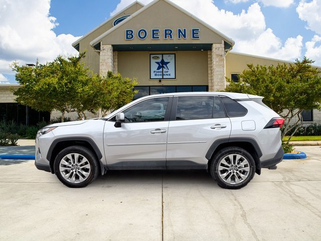 Used 2024 Toyota RAV4 XLE Premium image 2