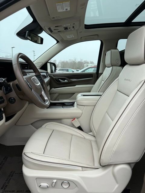 Used 2023 GMC Yukon Denali w/ Max Trailering Package image 13