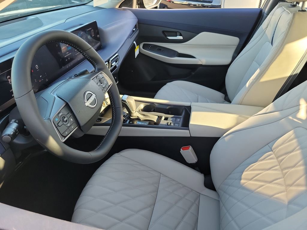 New 2026 Nissan Sentra SL w/ Floor Mat Package FWD image 3