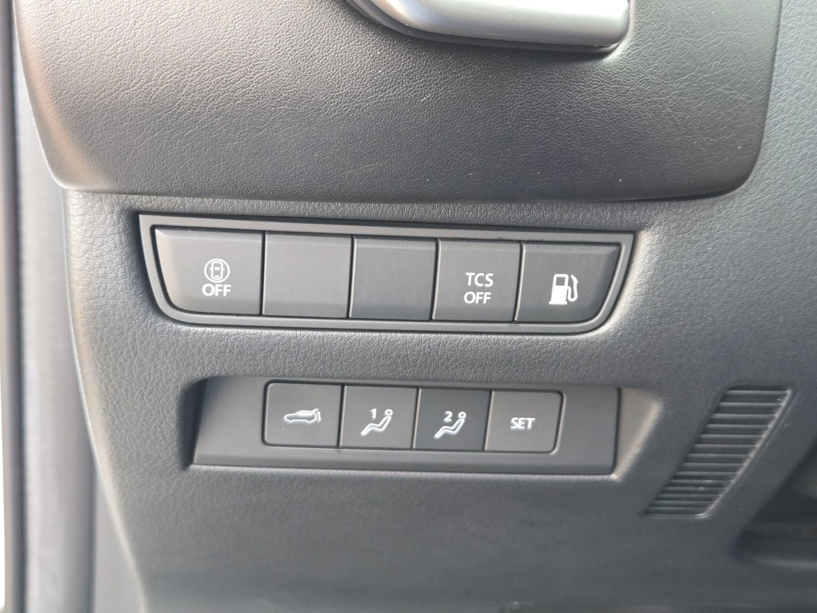 Certified 2025 MAZDA CX-50 AWD 2.5 Hybrid w/ Weather Package image 21