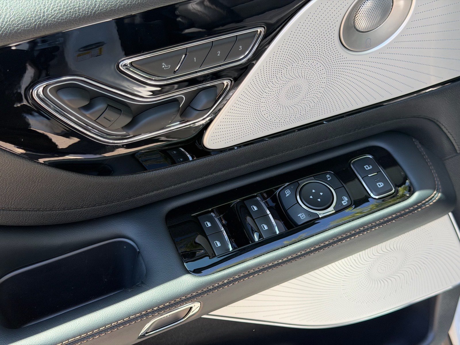 New 2026 Lincoln Aviator Reserve AWD/4WD image 27