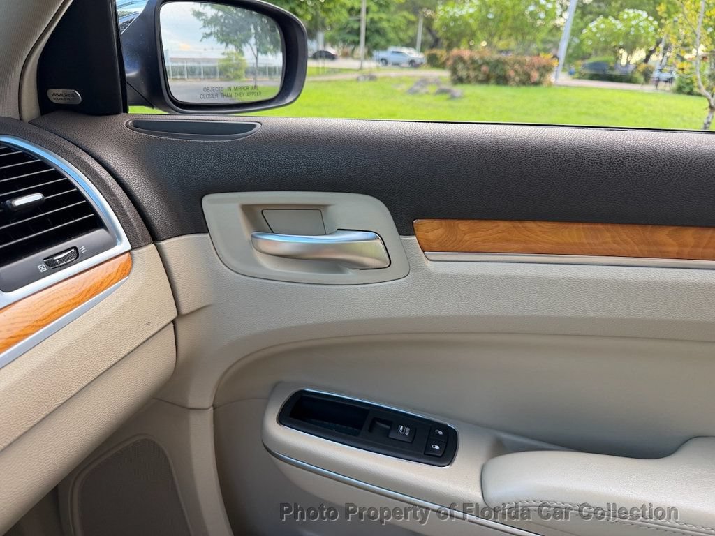 Used 2013 Chrysler 300 C RWD image 66