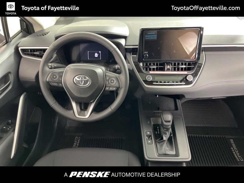 Used 2026 Toyota Corolla Cross LE w/ Moonroof Package FWD image 5